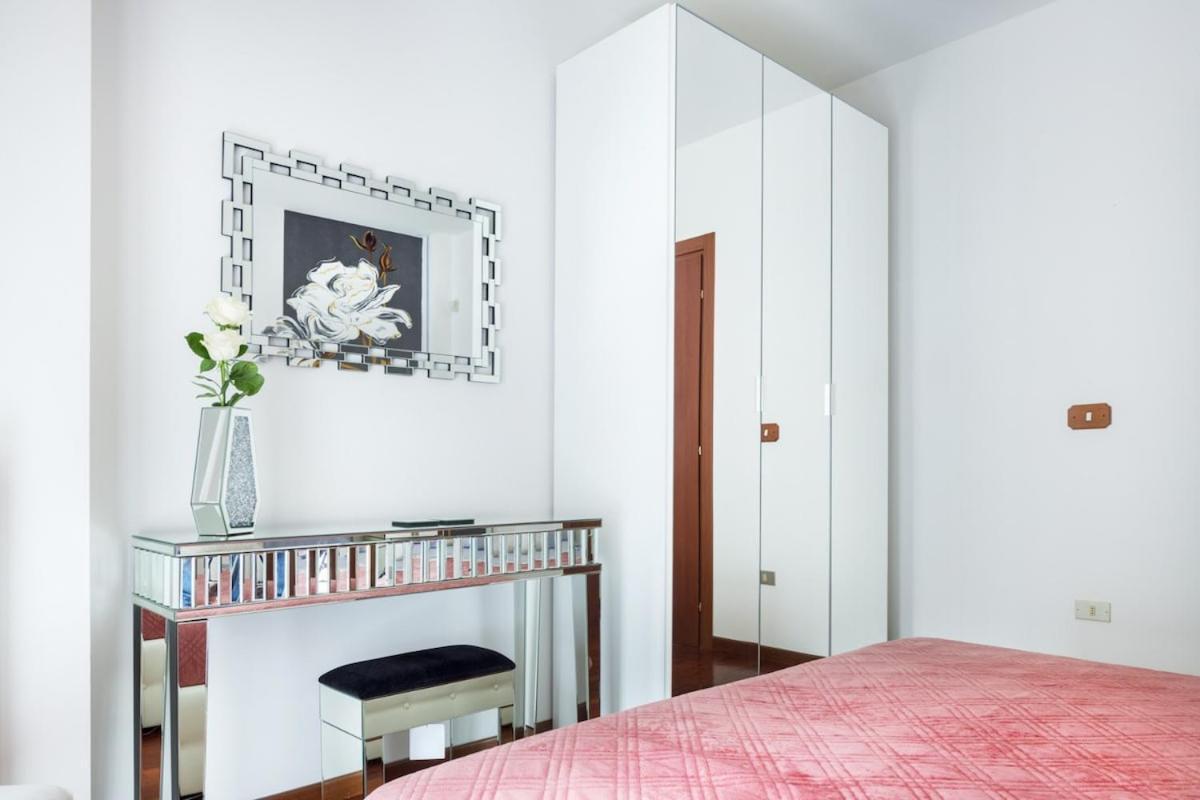 Casa Louise - Appartamento Don Bedetti Bologna Exterior foto